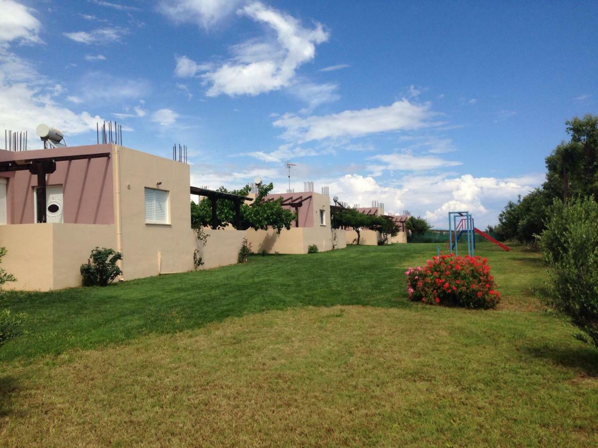 Kioni Villas 弗朗哥卡斯特隆 外观 照片