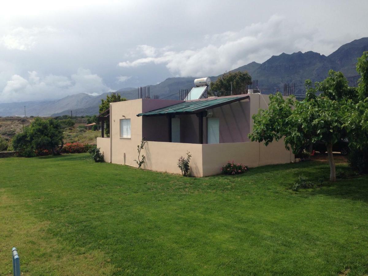 Kioni Villas 弗朗哥卡斯特隆 外观 照片